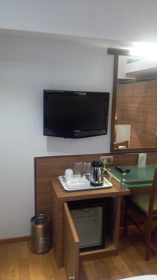 מומביי The Royal Orchid Hotel, Chembur מראה חיצוני תמונה