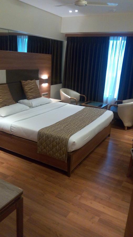 מומביי The Royal Orchid Hotel, Chembur מראה חיצוני תמונה