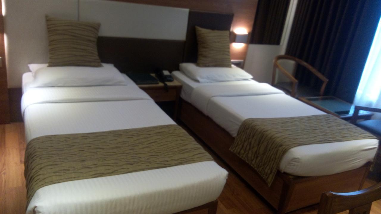 מומביי The Royal Orchid Hotel, Chembur מראה חיצוני תמונה